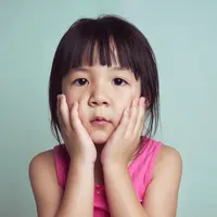 ilustrasi anak kesepian/copyright by jamesteohart from Shutterstock