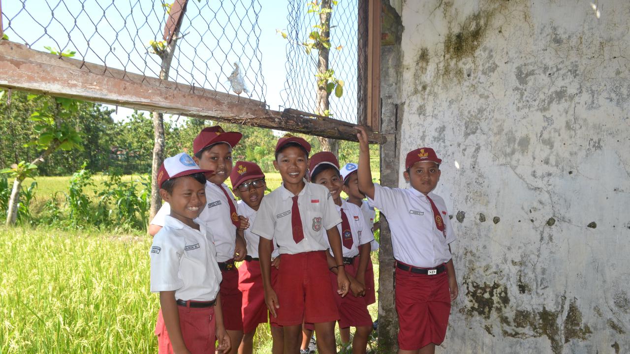 Doa Unik Siswa dan Guru SD di Tengah Hutan Grobogan Setiap Pagi