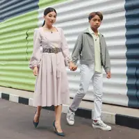 Hubungan Sarwendah dan Betrand Peto kini semakin dekat, bak ibu dan anak kandung sungguhan. Kehadiran Betrand tentu menambah warna di keluarga Ruben Onsu dan Sarwendah. Namun ternyata istri Ruben ini punya cerita tersendiri di masa awal ia mengasuh Betrand. (Instagram/sarwendah29)