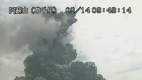 Gunung Aso meletus. (Video Grab Japan Meteorogical Agency/Reuters)