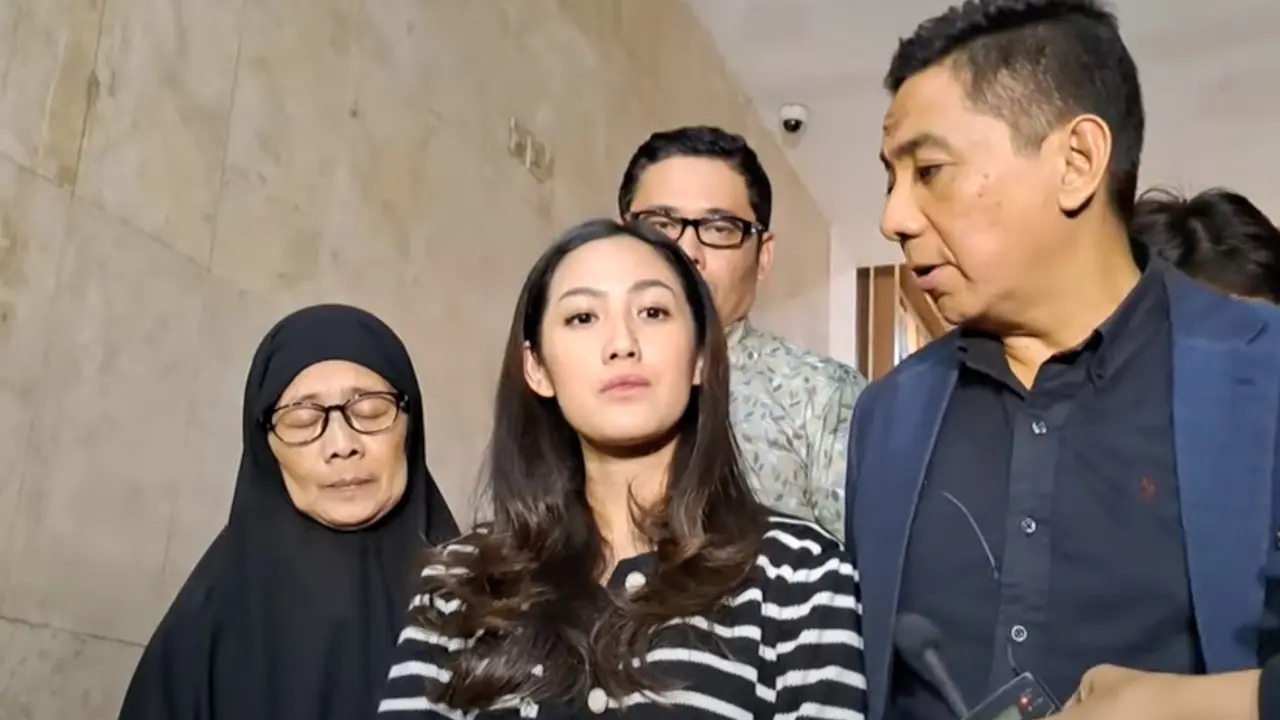 Artis Tamara Tyasmara kembali mendatangi Polda Metro Jaya pada Senin 19 Februari 2024. Kedatangan Tamara Tyasmara guna melanjutkan pemeriksaan terkait kematian putranya Raden Andante Khalif Pramudityo alias Dante (6)