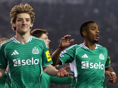 Newcastle meraih kemenangan fantastis saat bertandang ke markas klub Azerbaijan, Qarabağ FK dalam laga Play Off Liga Champions 2025/2026, Rabu (18/02/2026). (AP Photo/Stringer)