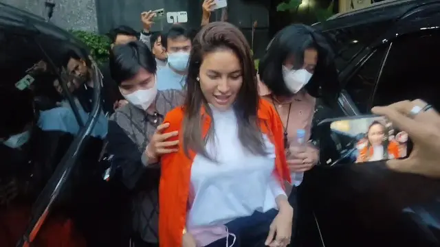 Bukti-bukti ini jadi dasar Nikita Mirzani ditahan atas kasus pemerasan dan pengancaman, apa saja?