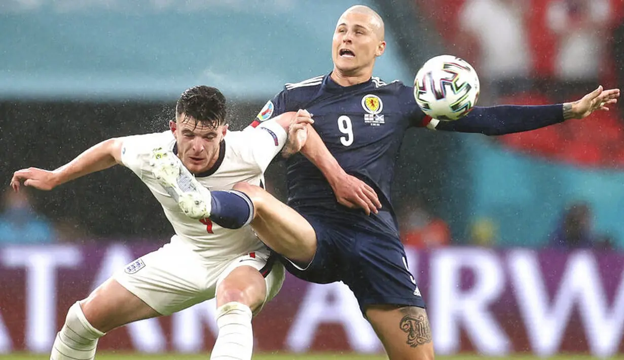Namun pergantian ini tidak memberikan efek besar. Timnas Inggris tetap gagal mencetak gol. (Carl Recine /Pool Photo via AP)