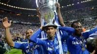 Chelsea juara Liga Champions 2011/2012 (ADRIAN DENNIS / AFP)