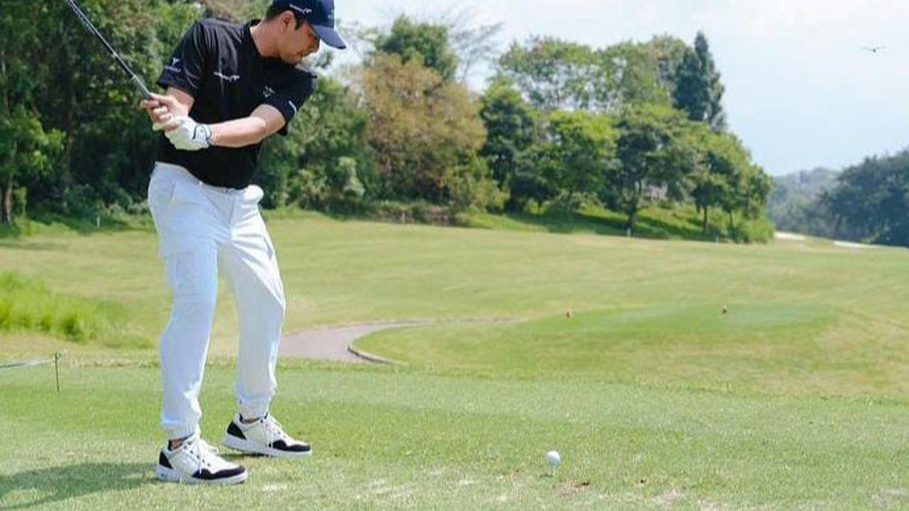 Potret Keren Raffi Ahmad Main Golf Meski Baru 2 Kali Latihan, Netizen 'Tiba-tiba Jago Kayak Cipung'