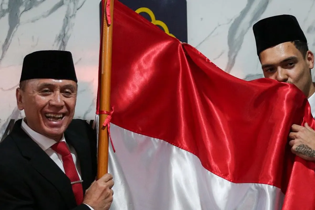 Ketua PSSI, Mochamad Iriawan (kiri) dan pemain naturalisasi Timnas Indonesia, Shayne Pattynama (kanan) (c) Bola.net/Bagaskara Lazuardi