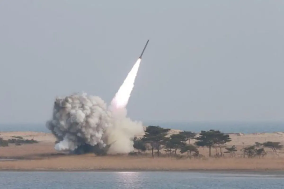 Korea Utara Luncurkan Misil Balistik yang Jatuh Perairan Jepang