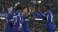 Para pemain Chelsea merayakan gol yang dicetak Nicolas Jackson ke gawang Newcastle United pada lanjutan Liga Inggris 2023/2024 di Stamford Bridge, Selasa (12/3/2024) dini hari WIB.&nbsp;(AP Photo/Ian Walton)