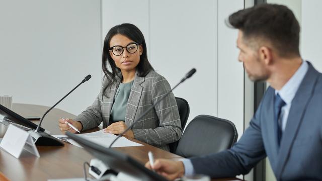 Ilustrasi persaingan di dunia kerja