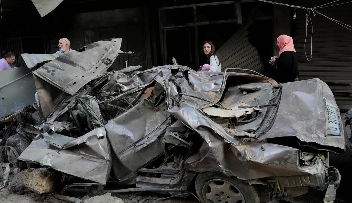 Israel terus melancarkan serangan besar-besaran di Lebanon sejak 23 September 2024 terhadap apa yang mereka klaim menargetkan Hizbullah. (AP Photo/Hussein Malla)