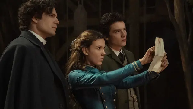Henry Cavill, Millie Bobby Brown, Louis Partridge dalam Enola Holmes 2. (Foto: Netflix)