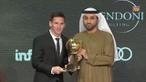 Video Lionel Messi mendapatkan penghargaan pemain terbaik dan Barcelona juga mendapatkan penghargaan Klub terbaik pada acara Globe Soccer Awards 2015 di Dubai, Minggu (27/12/2015).