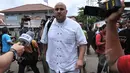 Keluarga terpidana mati kasus narkoba Sergei Atlaoui asal Prancis usai melakukan kunjungan di lapas Pasir Putih, Nusakambangan, Jateng, Kamis (5/3). Jelang eksekusi, keluarga terpidana mati mendatangi Lapas Pulau Nusakambangan. (Liputan6.com/Johan Tallo)
