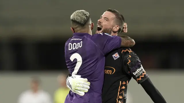 Foto: David De Gea Tampil Menawan saat Fiorentina Tumbangkan AC Milan, MU Masih Merana Ditahan Aston Villa