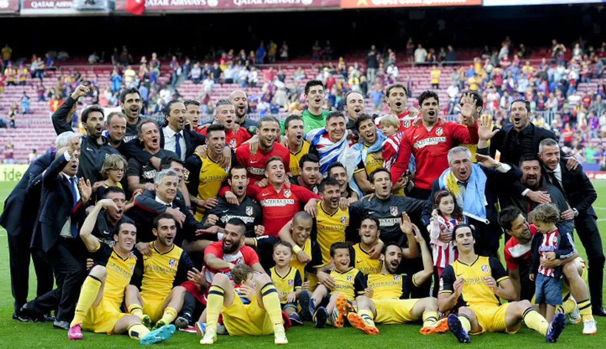 Atletico Madrid memastikan meraih gelar juara La Liga Spanyol 2013/2014, setelah menahan imbang Barcelona 1-1 di Camp Nou, Barcelona, (18/5/2014). (AFP PHOTO/Josep Lago)