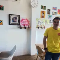 Tak Ingin Andalkan Syuting, Jerry In't Veld Bisnis Kafe