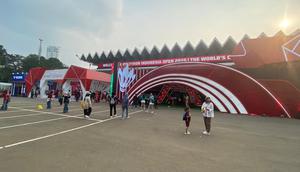 Suasana pelataran Istora Gelora Bung Karno Senayan, Jakarta, saat perhelatan Indonesia Open 2026, 2-7 Juni 2026. (Bola.com/Benediktus Gerendo Pradigdo)