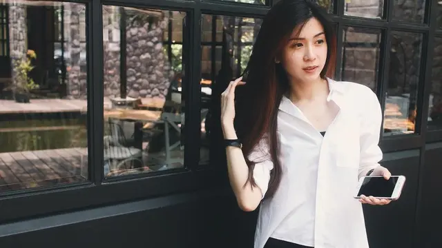 Pesona Novita Condro, istri Kapten Vincent Raditya