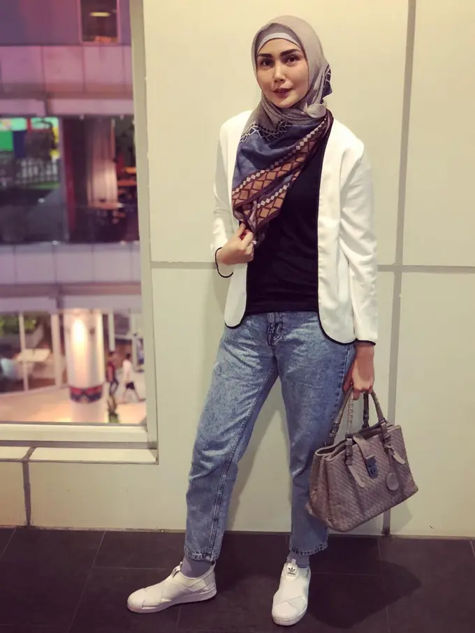 [Bintang] Fenita Arie