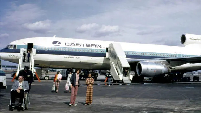 Ilustrasi pesawat EasternAirlines jenis L1011, 25 September 1974. (Sumber Wikimedia Commons)