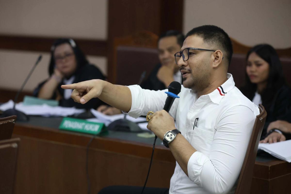 FOTO: Ammar Zoni Hadiri Sidang Lanjutan Kasus Dugaan Peredaran Narkotika di Rutan