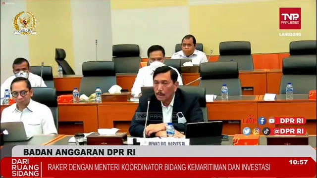 Menteri Koordinator bidang Kemaritiman dan Investasi Luhut Binsar Pandjaitan di hadapan Badan Anggaran DPR RI, Kamis (9/6/2022).