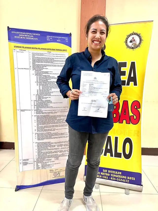 Penerjun payung internasional Naila Novaranti menjadi korban penipuan pembelian mobil lelang (ist)