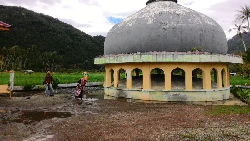 Bukti Dahsyatnya Tsunami Aceh, Kubah Masjid 80 Ton Terseret 2,5km