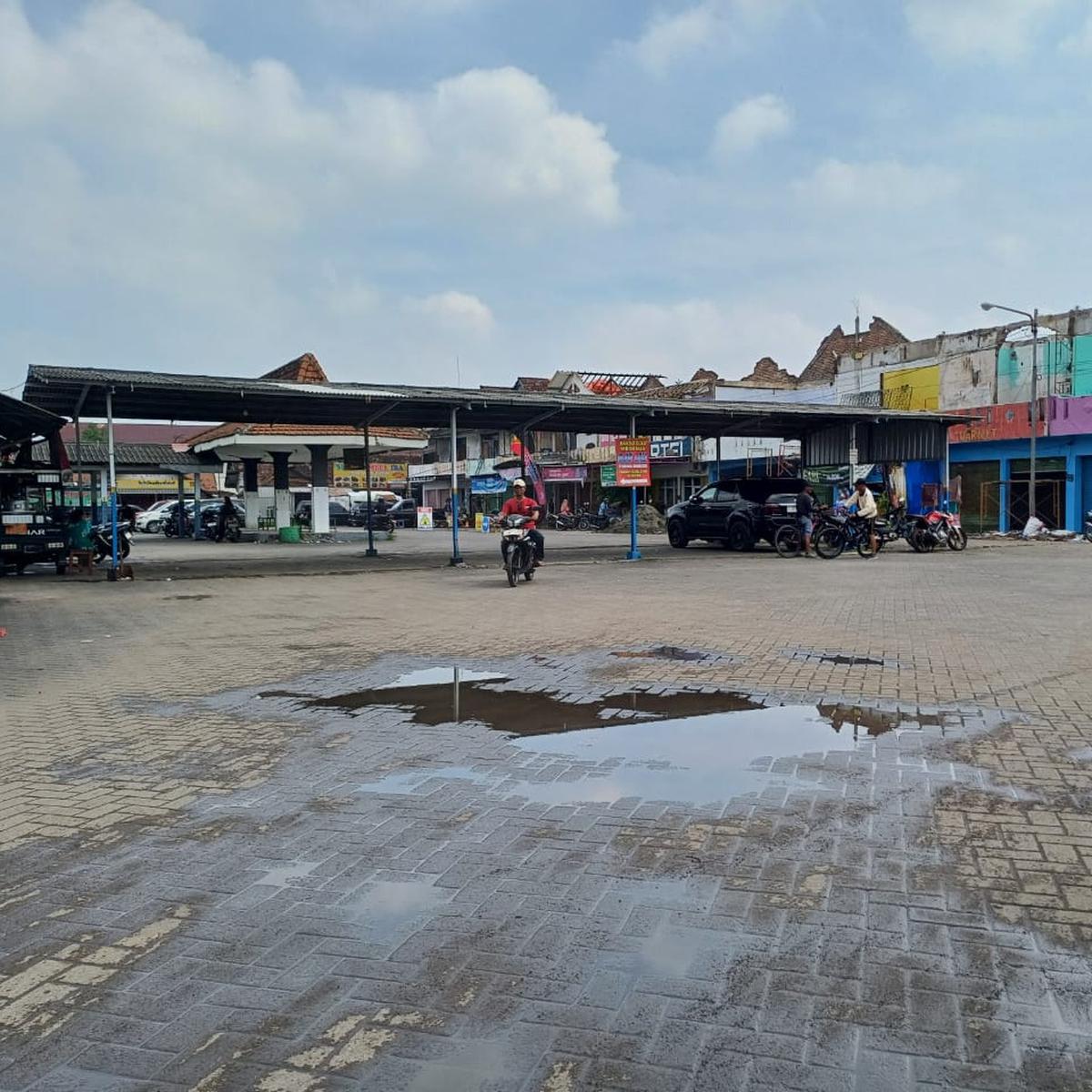Sub Terminal Mojoagung, Antara Kenangan dan Keusangan