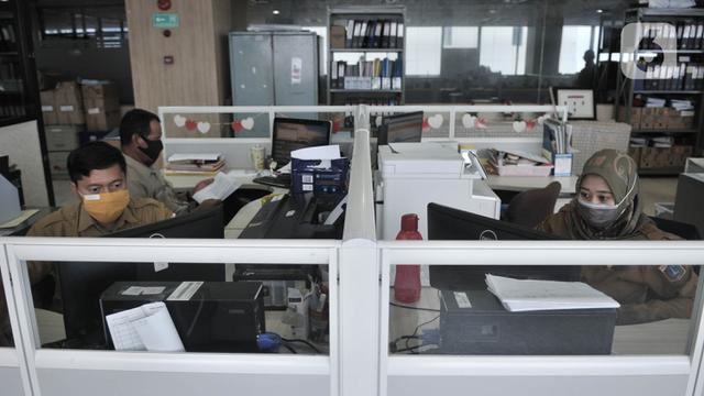 Hari Pertama Kerja di Kantor saat PSBB Transisi