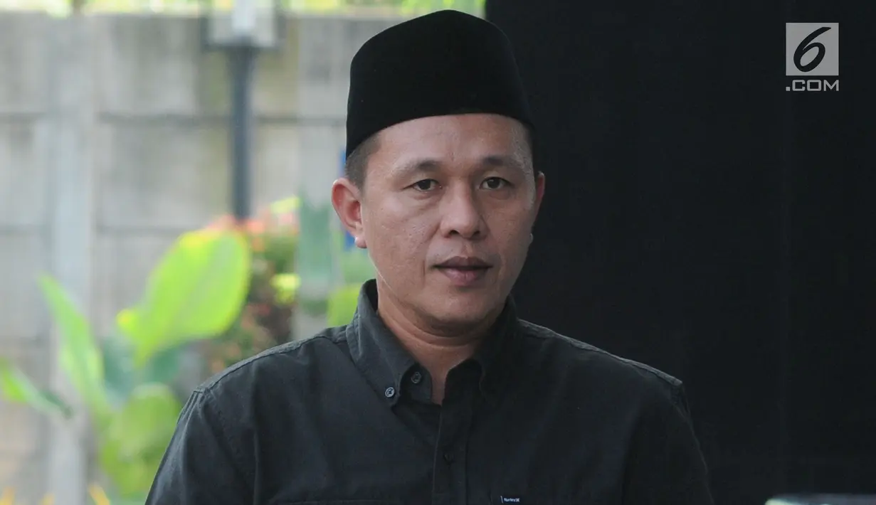 Terpidana kasus suap mantan Bupati Lampung Tengah Mustafa tiba untuk menjalani pemeriksaan di Gedung KPK, Jakarta, Rabu (12/6/2019). Mustafa diperiksa sebagai saksi kasus dugaan suap dan gratifikasi pengadaan barang dan jasa di lingkungan Pemkab Lampung Tengah TA 2018. (merdeka.com/Dwi Narwoko)