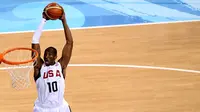Aksi Kobe Bryant saat memperkuat AS melawan Yunani dalam laga basket Olimpiade Beijing 2008, (14/8/2008). (AFP/Nicolas Asfouri)