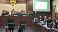 Tangis Hasto Saat Bacakan Pleidoi, Kutip Bung Karno hingga Peristiwa Kudatuli