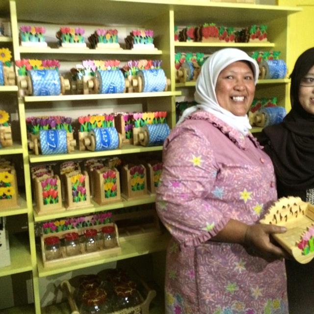Sulap Limbah Pinus Jadi Kerajinan Retno Dulang Rp 30 Juta Bulan Bisnis Liputan6 Com