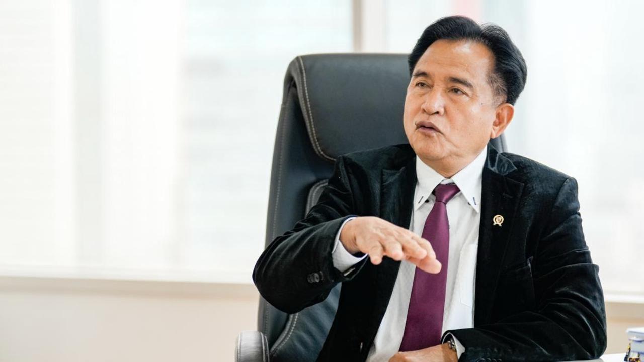 Menko Yusril Tegaskan Penempatan Polri di Jabatan Tertentu Tetap Sah Usai Putusan MK