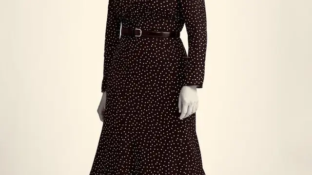 Monica Lewinsky menjadi duta merek pakaian wanita Reformation untuk kampanye yang ingin mendorong perempuan berpartisipasi dalam Pemilu AS 2024. (Dok: Instagram Monica Lewinsky)