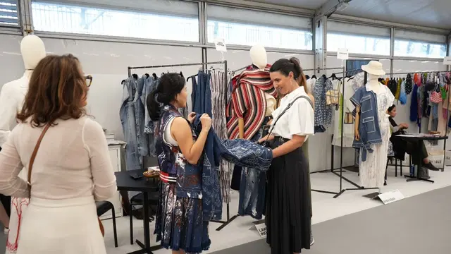 Pintu Incubator tahun 2023 menandai tonggak sejarah melalui kolaborasi dengan sekolah mode dan profesional terkemuka.