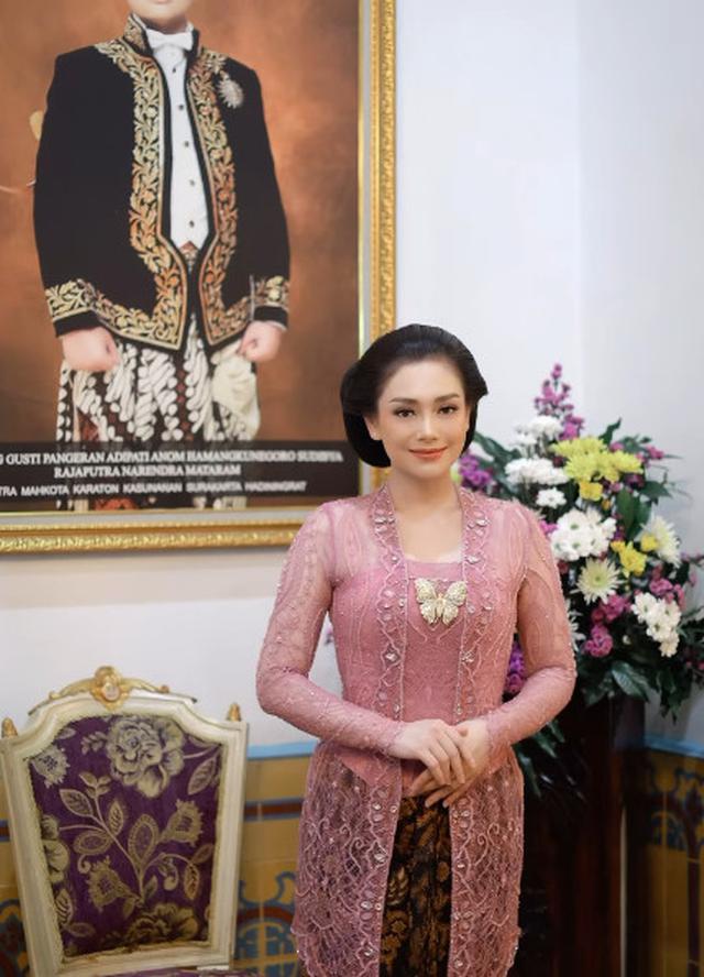 Deretan artis yang pernah menerima gelar kehormatan Keraton Solo, Syahrini dapat gelar Kanjeng Mas Ayu