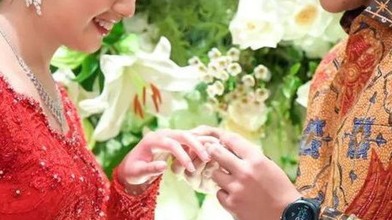 Melalui unggahan di Instagram Storiesnya, Iptu Hafiz sempat mengungkapkan rencana pernikahannya. <br>