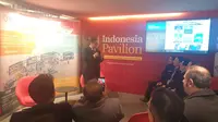 Menteri Perindustrian, Airlangga Hartarto dalam Sesi Morning Coffee (24/1) di Pavilion Indonesia memaparkan tentang rencana Indonesia menghadapi Industri 4.0. (Source: Special Photo)