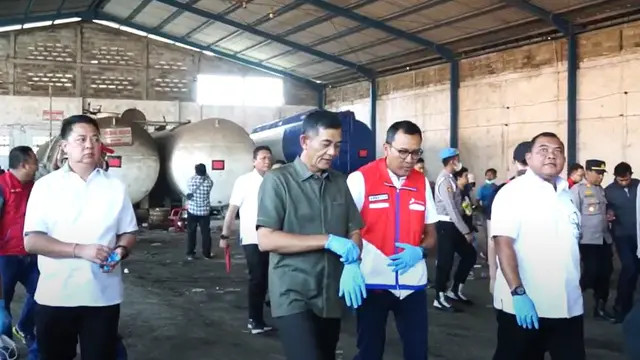 Pertamina bersama dengan Mabes POLRI dan Polda Jatim mengungkap praktek penyelewengan subsidi BBM di Pasuruan Jawa Timur