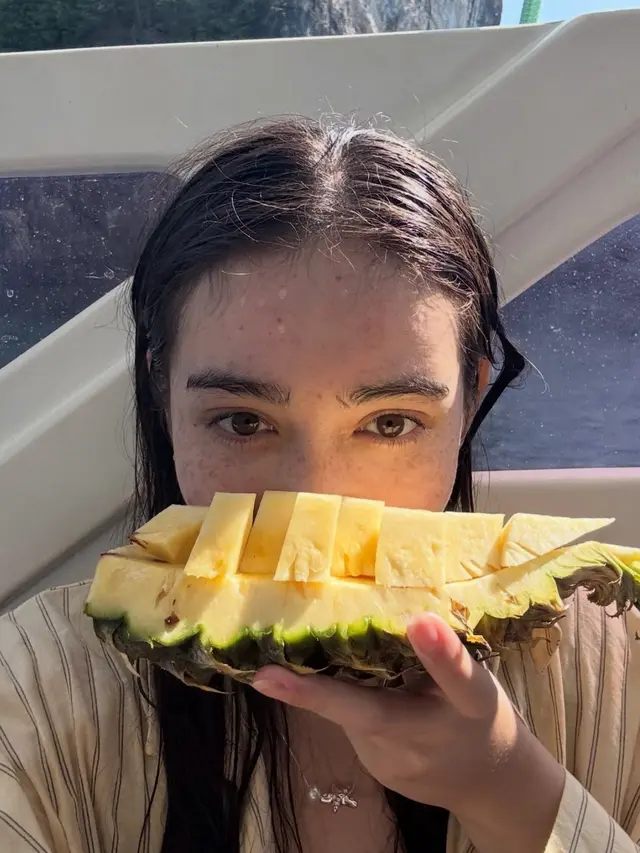 Ranty Maria tampil bareface. [@raynwijaya26]