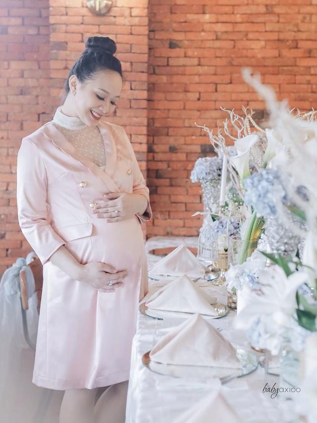 Selain Cut Meyriska, Ini 6 Potret Artis yang Hamil Anak Pertama