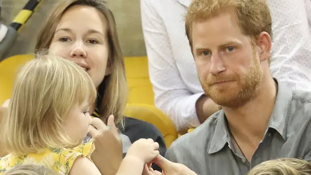 Momen Pangeran Harry dan Anak-anak (Sumber Insider)