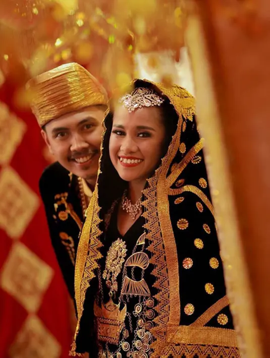 Berdasarkan Abdul Hadi, salah satu yang menjadi penyebab cerainya adalah percekcokan terus menerus yang terjadi belakangan ini. Itu yang menjadi salah satu alasannya. (Instagram/cqawaode)