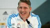 Main di Liga Inggris, Bastian Schweinsteiger Dapat Peringatan