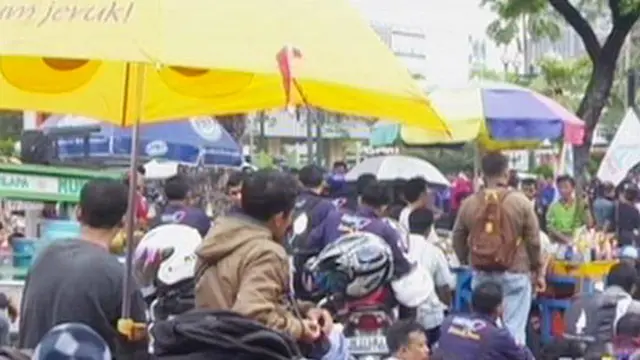 Geruduk Balaikota, Buruh Tuntut Kenaikan UMP Rp 3,7 Juta