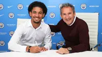 Manchester City mendatangkan Douglas Luiz dari Vasco da Gama. (doc. Manchester City)