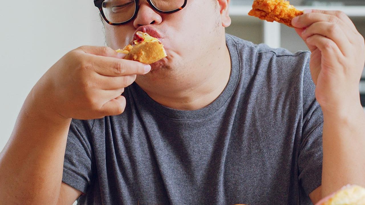 ilustrasi makan banyak
